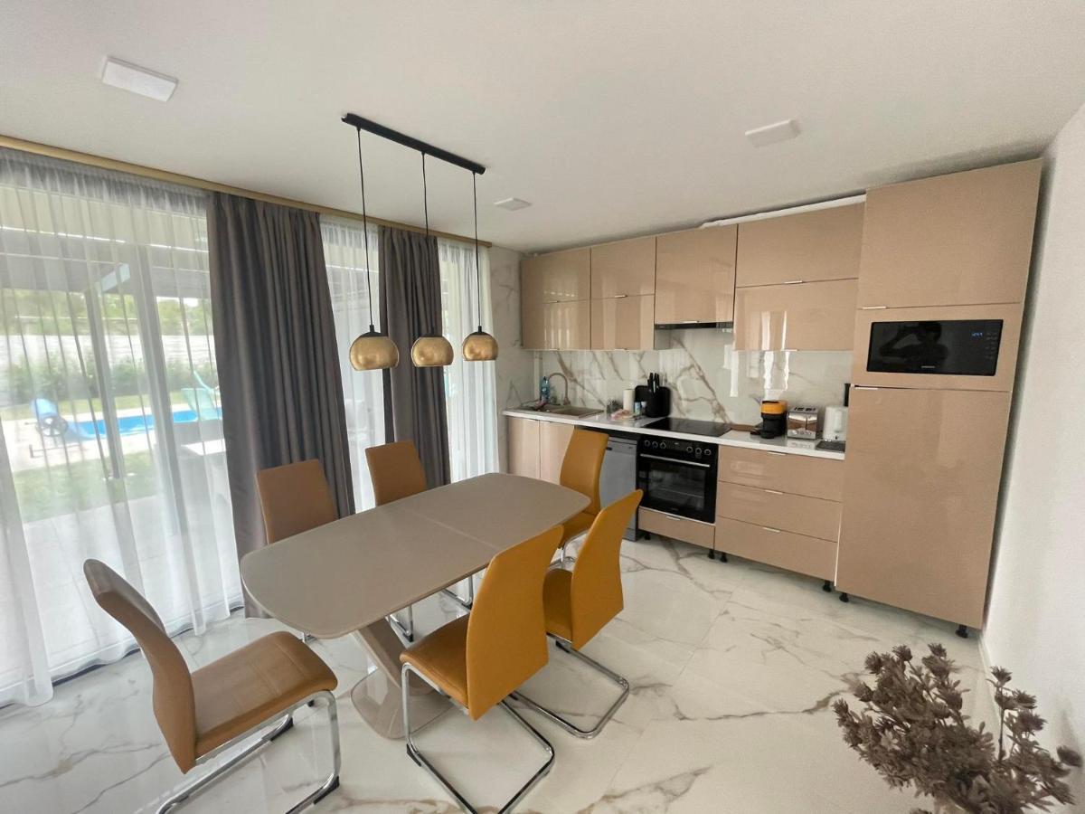 Luxury Apartments In Balatonalmadi, Almadi Lux Apartman III - Pure Gold Εξωτερικό φωτογραφία